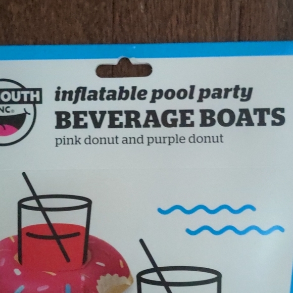 Bigmouth Inflatable Pool Part Donut Beverage Boats - Picture 2 of 3
